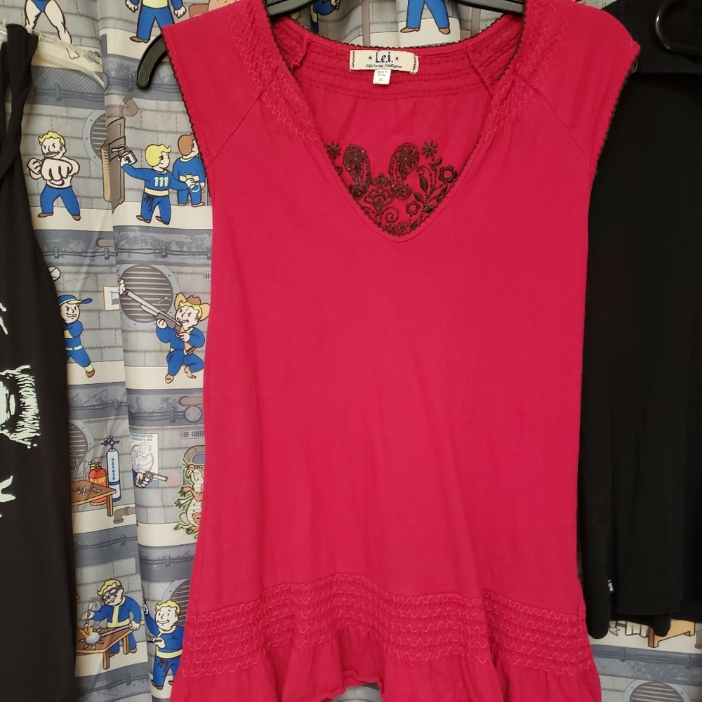 Embroidered LEI Pink & Brown Tank Top